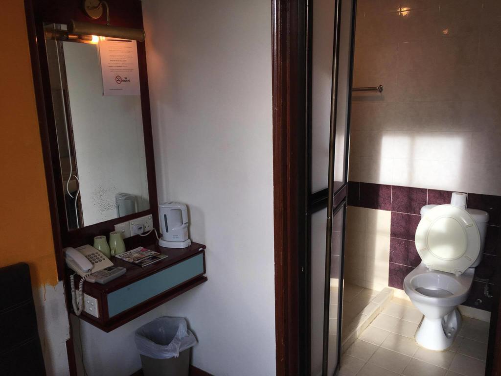 Happy Hotel สิงคโปร์ ภายนอก รูปภาพ